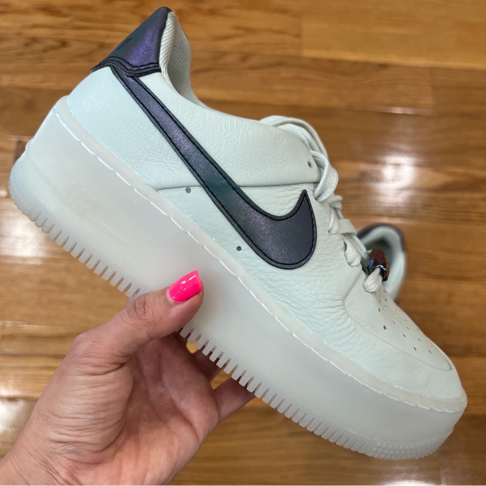 Women’s Nike Sage Low